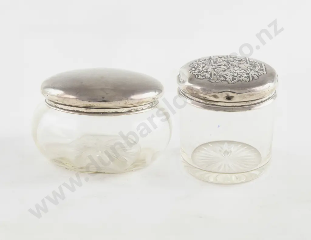 Geo V S/S Lidded Glass Powder Bowl Image 1++