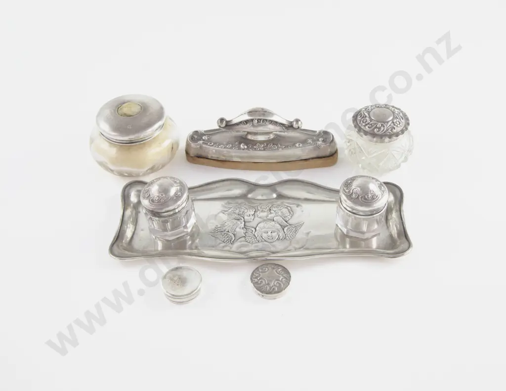 7 Various S/S Dressing Table Accessories Image 1++