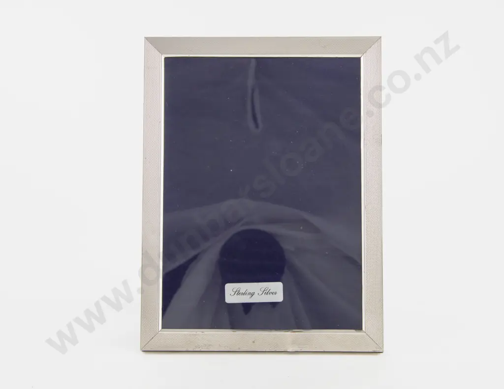 Modern S/S Photo Frame Image 1++