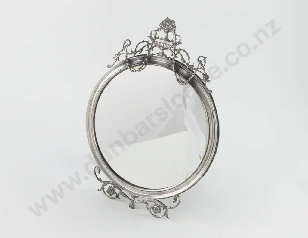 An Elegant Geo V S/S Circular Dressing Table Mirror Image 1++