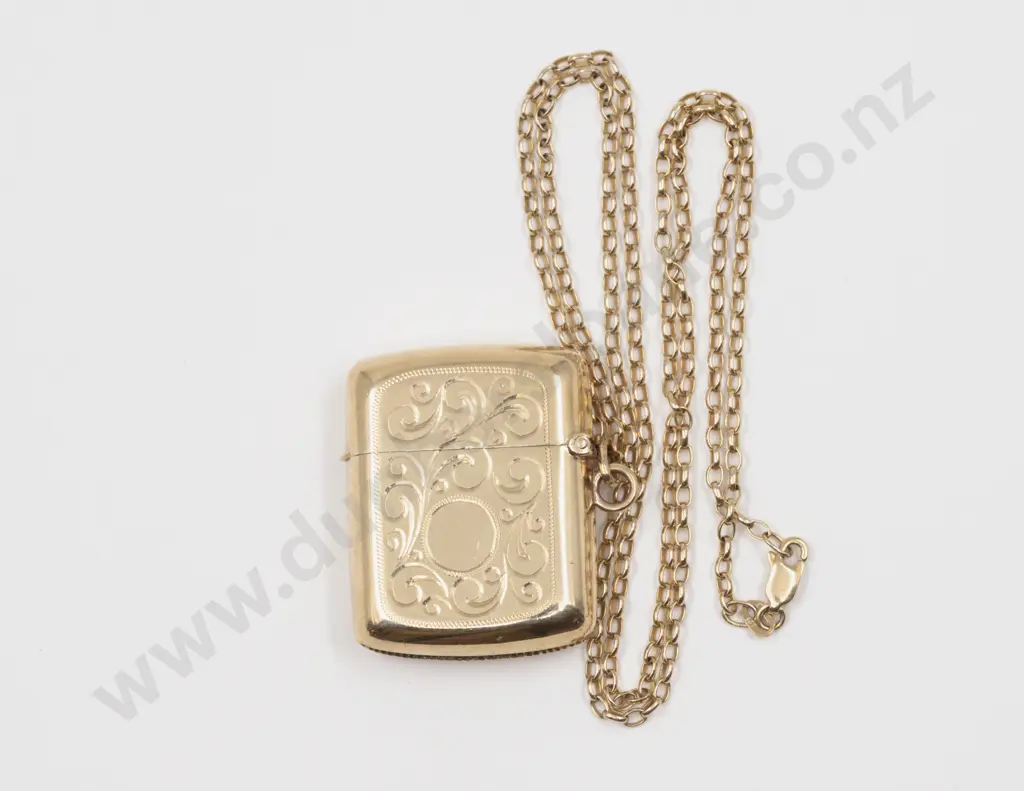 9ct Engraved Vesta Case Image 1++
