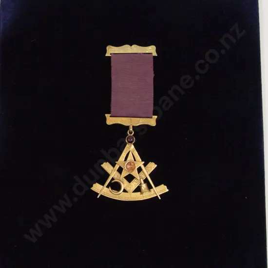 NZ Colonial 15ct Masonic Medal