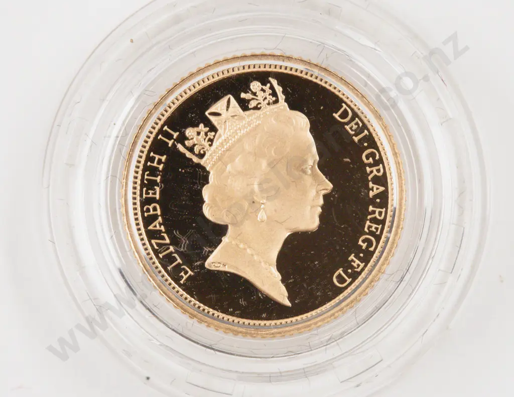 EIIR 1997 Proof Gold Half Sovereign Royal Mint #1086 Image 1++