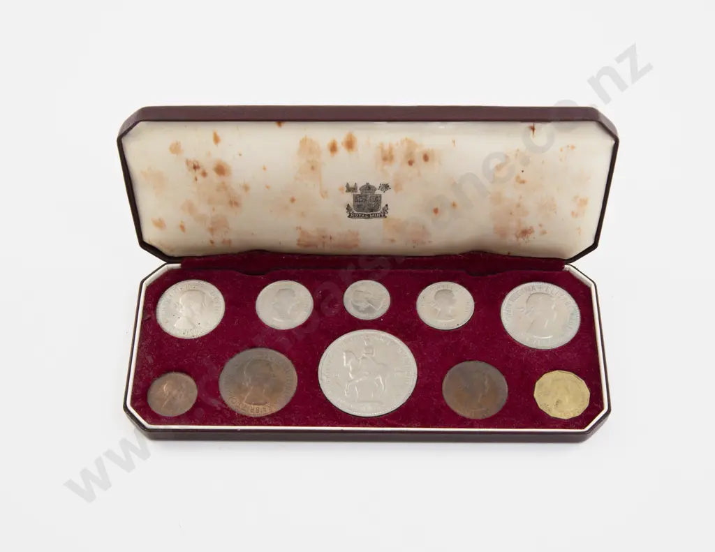 UK EIIR 1953 Coronation Ten Coin Specimen Set Uncirculated Image 1++
