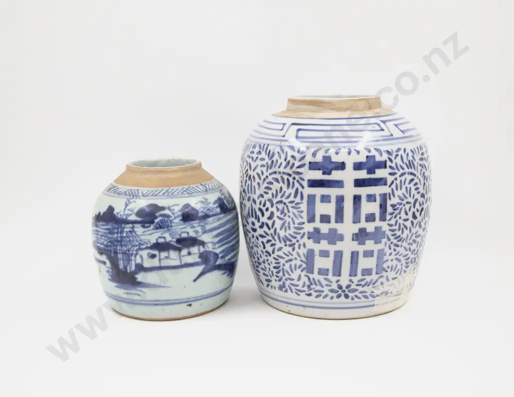 Two C19th Chinese Underglazed Blue Ginger Jars Image 1++