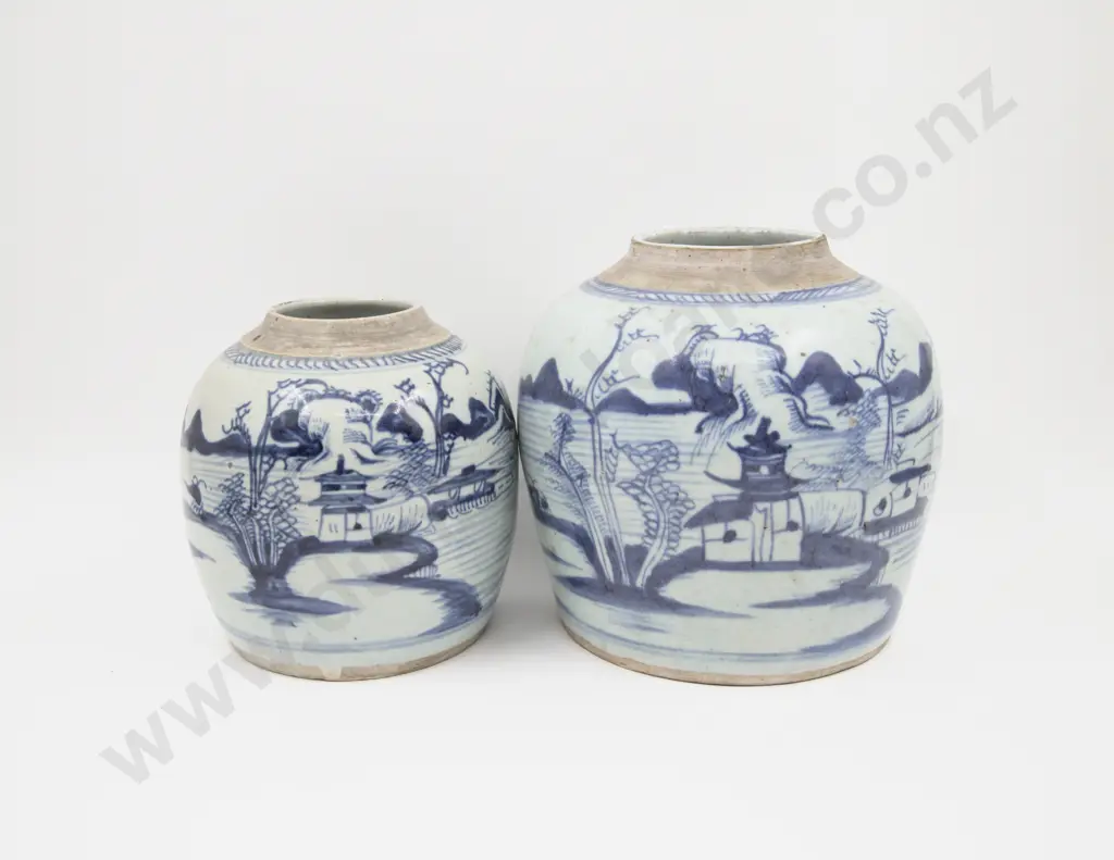 Two C19th Chinese Underglazed Blue Ginger Jars Image 1++