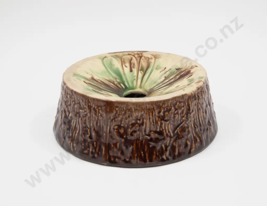 NZ Colonial Majolica Glazed Spittoon Image 1++