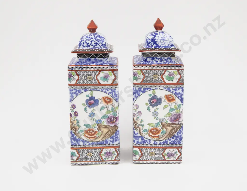 Pair Corona Ware Kang He Period 1662 Style Slab Sided Covered Vases Image 1++