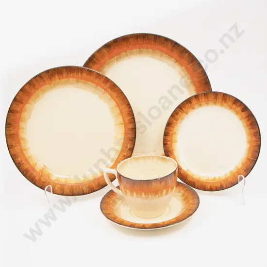 Clarice Cliff Bizarre Aura Pattern 4place Setting Dinner Set