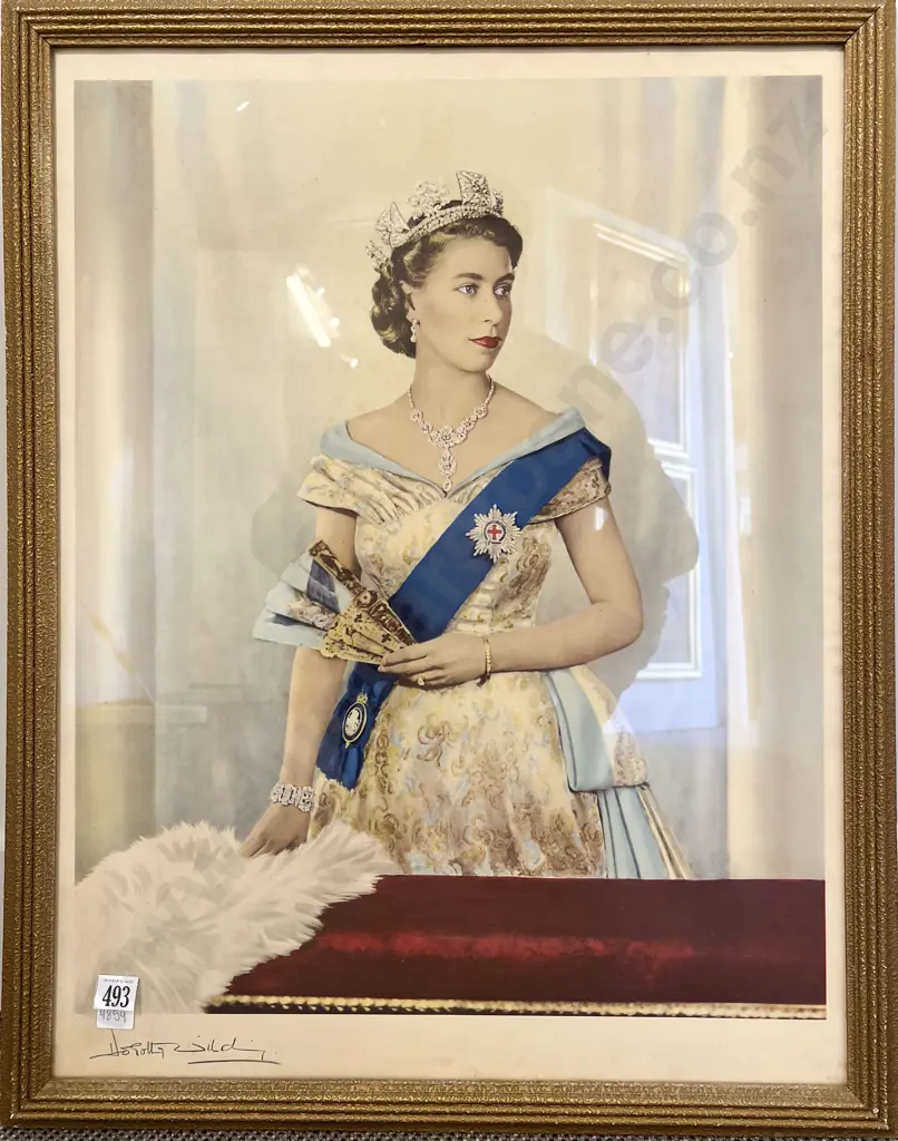 1953 Portrait Photograph of Queen Elizabeth II in Formal Gown signed Dorothy Wilding Image 1++