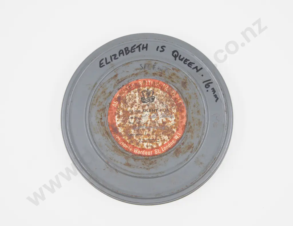 16mm Silent Film Elizabeth is Queen Image 1++
