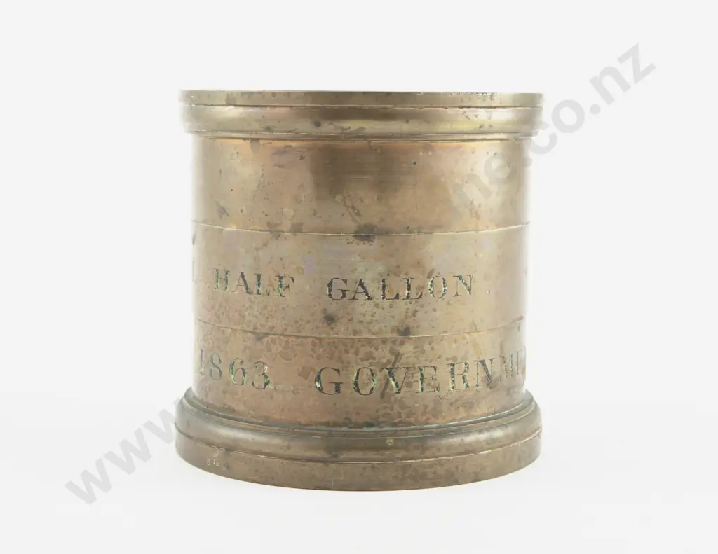 1863 NZ Imperial Half Gallon Bronze Measure Image 1++