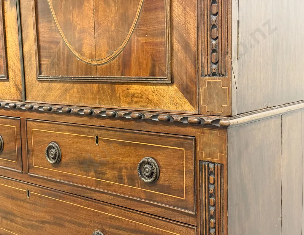 Regency Mahogany Linen Press Image 1++