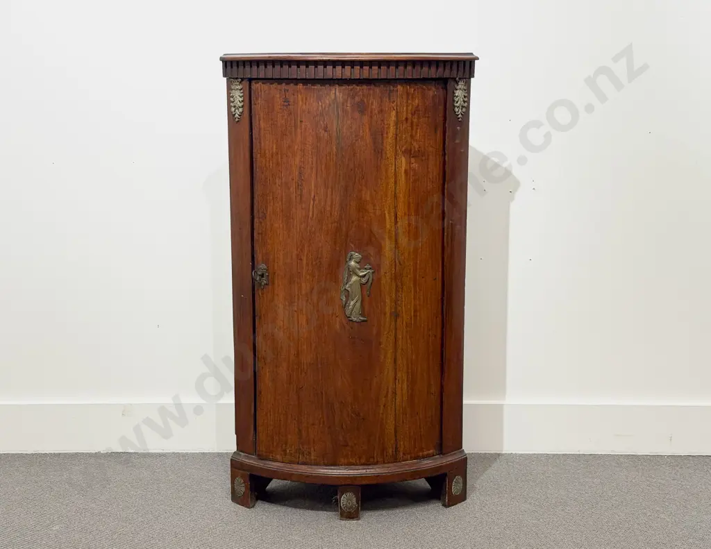 GeoIII Mahogany and Gilt Metal Mounted Corner Cabinet Image 1++