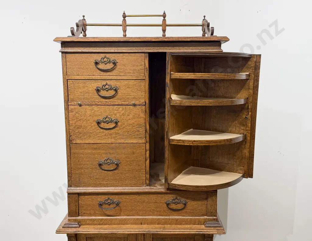 Late C19th American Oak Dentists Cabinet Image 1++