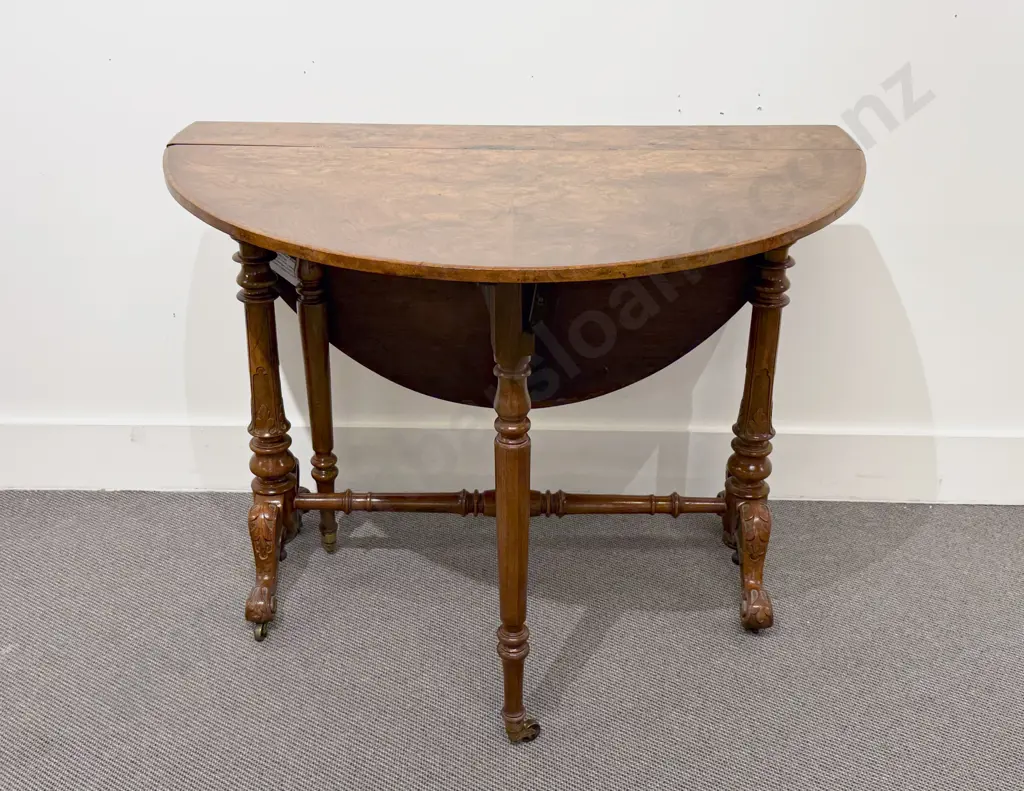 Victorian Figured Walnut Oval Sutherland Tea Table Image 1++