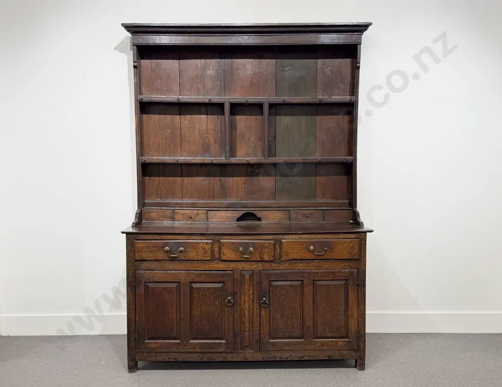 GeoIII Oak Welsh Dresser Image 1++