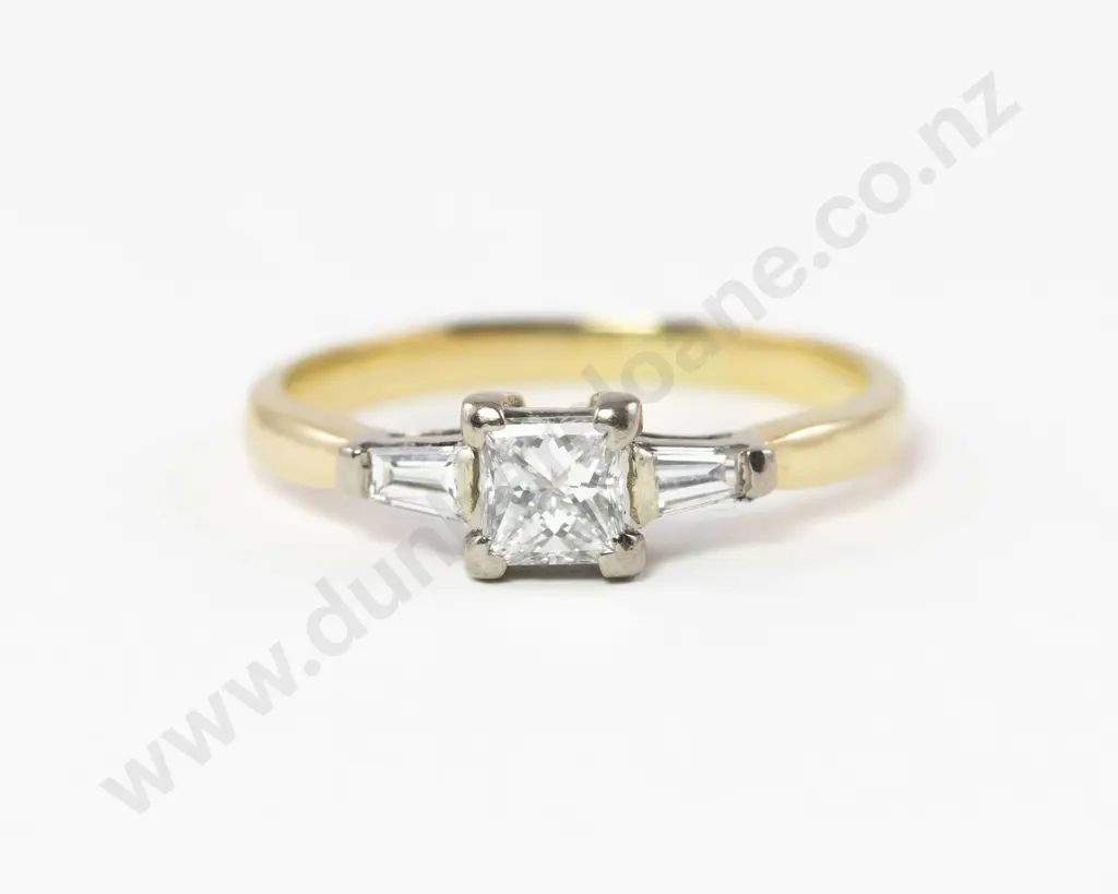 18ct Modern Three Stone Diamond Ring Image 1++