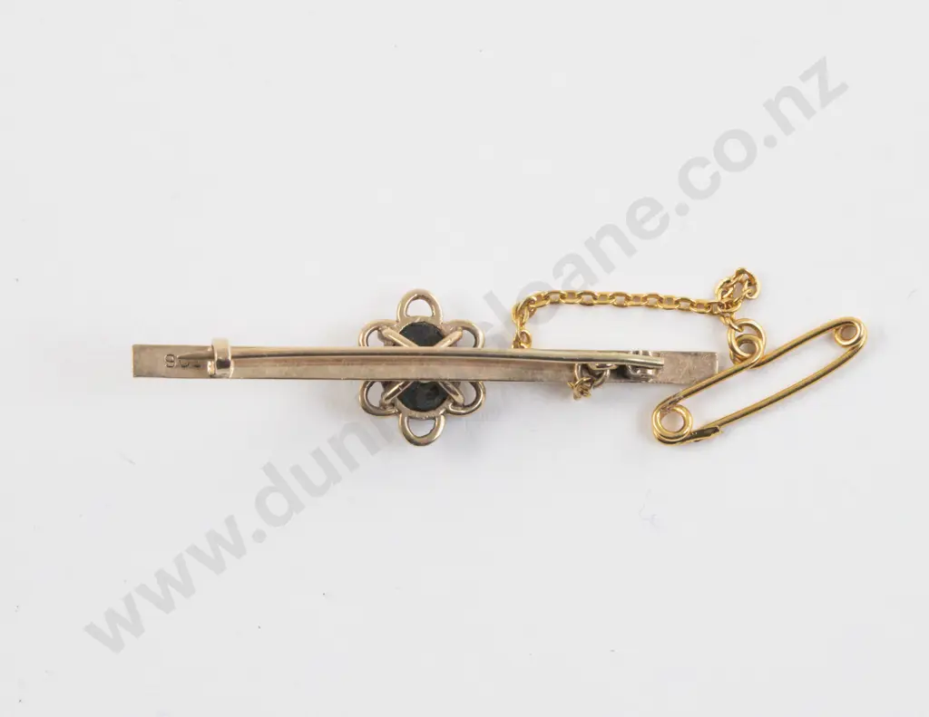 9ct Single Opal Bar Brooch Image 1++