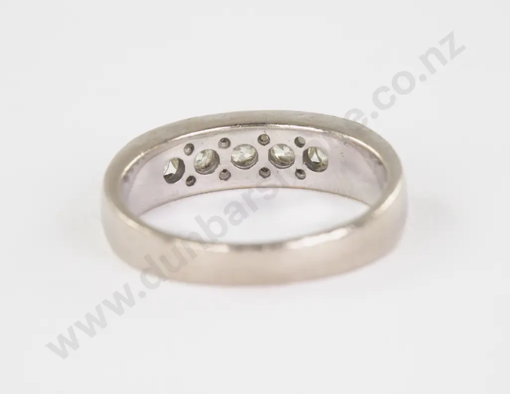 18ct White Gold Five Stone Diamond Band Ring Image 1++