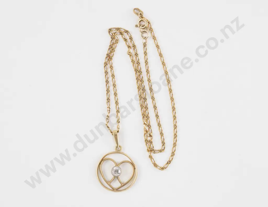14ct Single Diamond Heart Pendant Image 1++