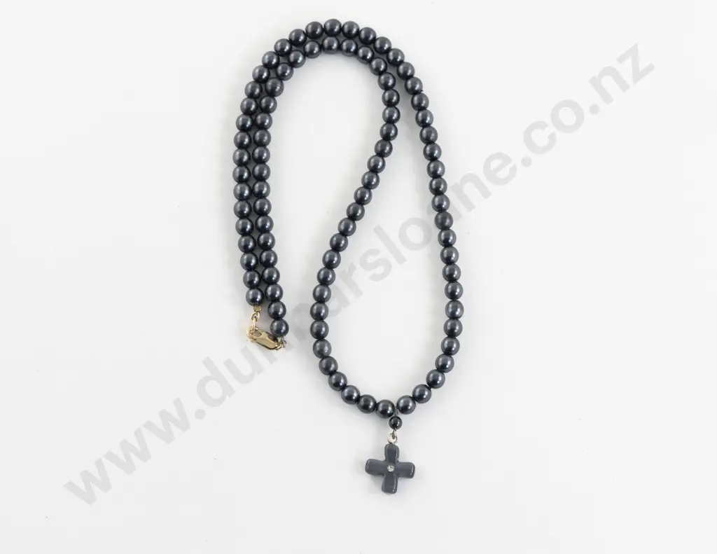 Single Strand Uniform Imitation Pearl Necklace Image 1++