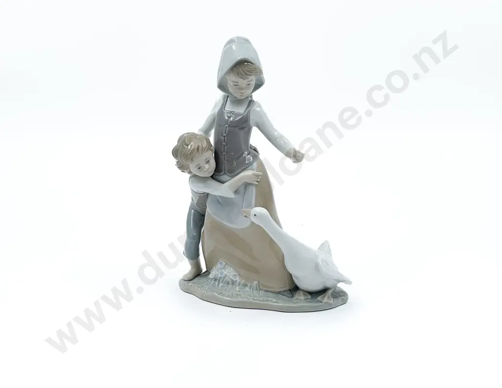 Lladro Group Figure Image 1++