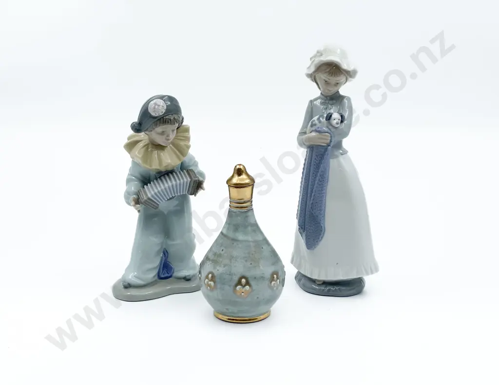 Two Nao Figures and other Image 1++