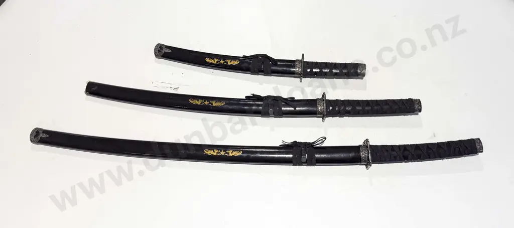 Graduated Set of Three Repro Samurai Swords Image 1++