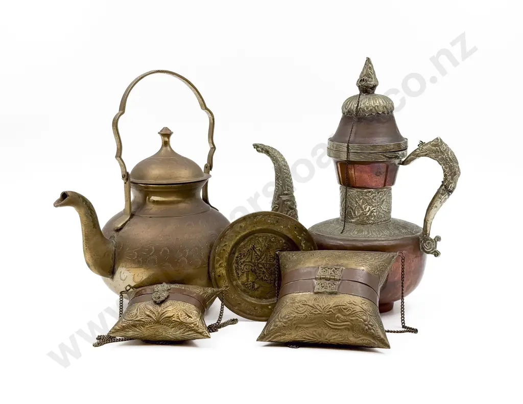 Qty of Assorted Metalware Image 1++