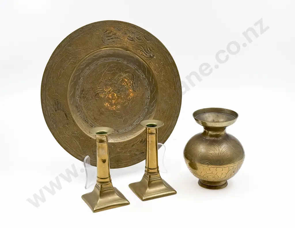 Small Qty of Assorted Brassware Image 1++