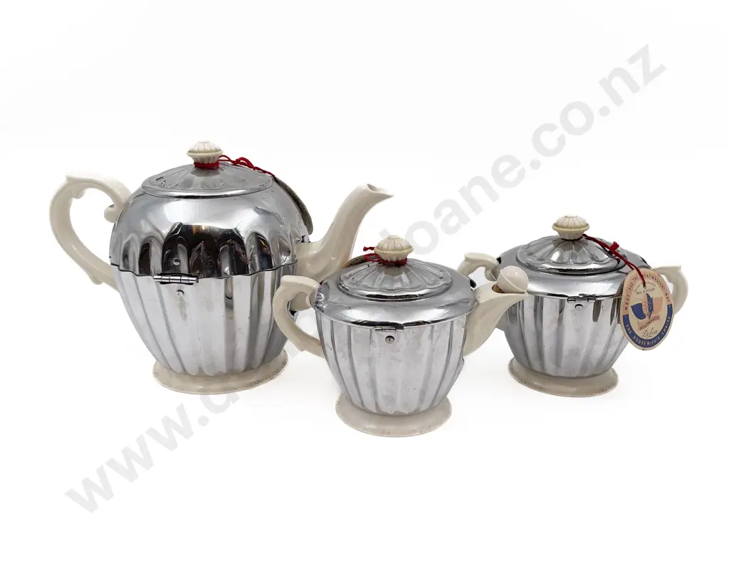 Heat Master Deluxe Ceramic and Plated Three Piece Tea Set Image 1++