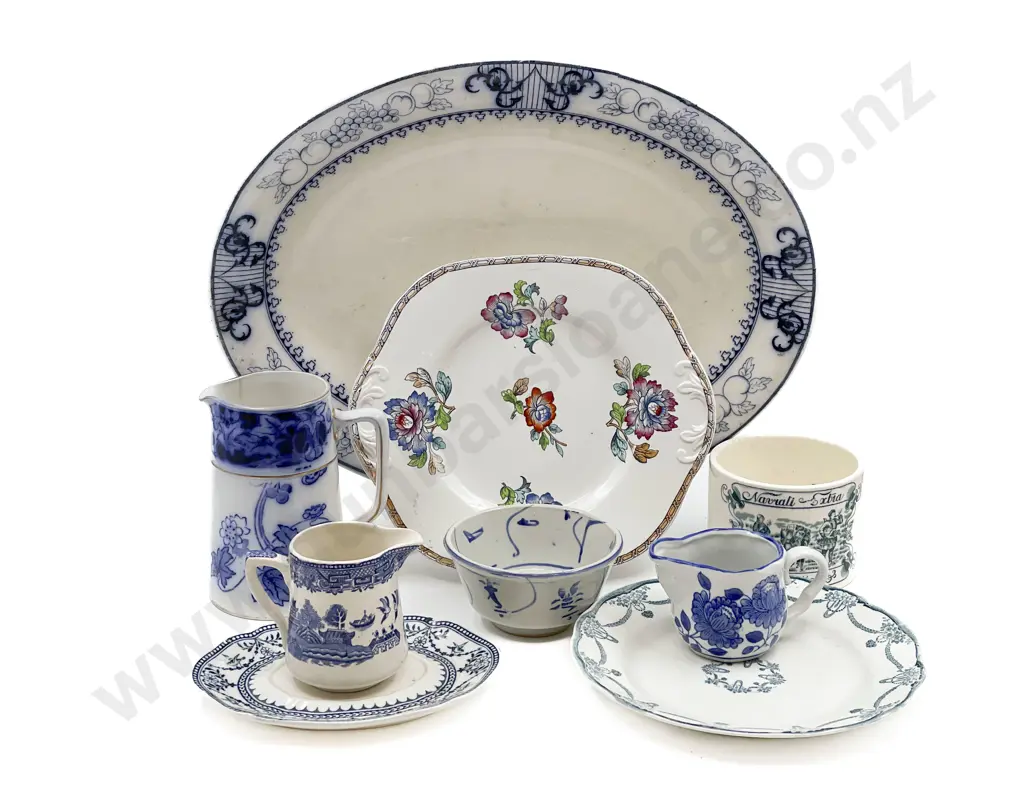 Ashet and Assorted Blue and White China Etc Image 1++