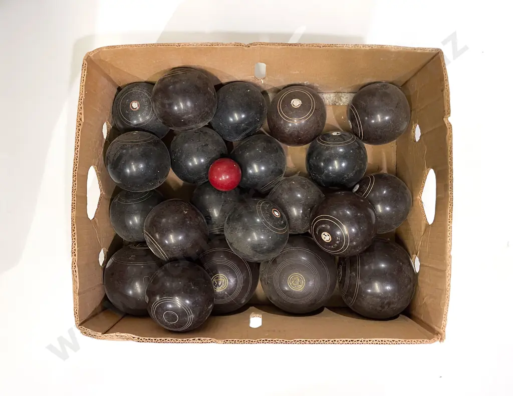 Large Qty of Assorted Lawn Bowls Image 1++