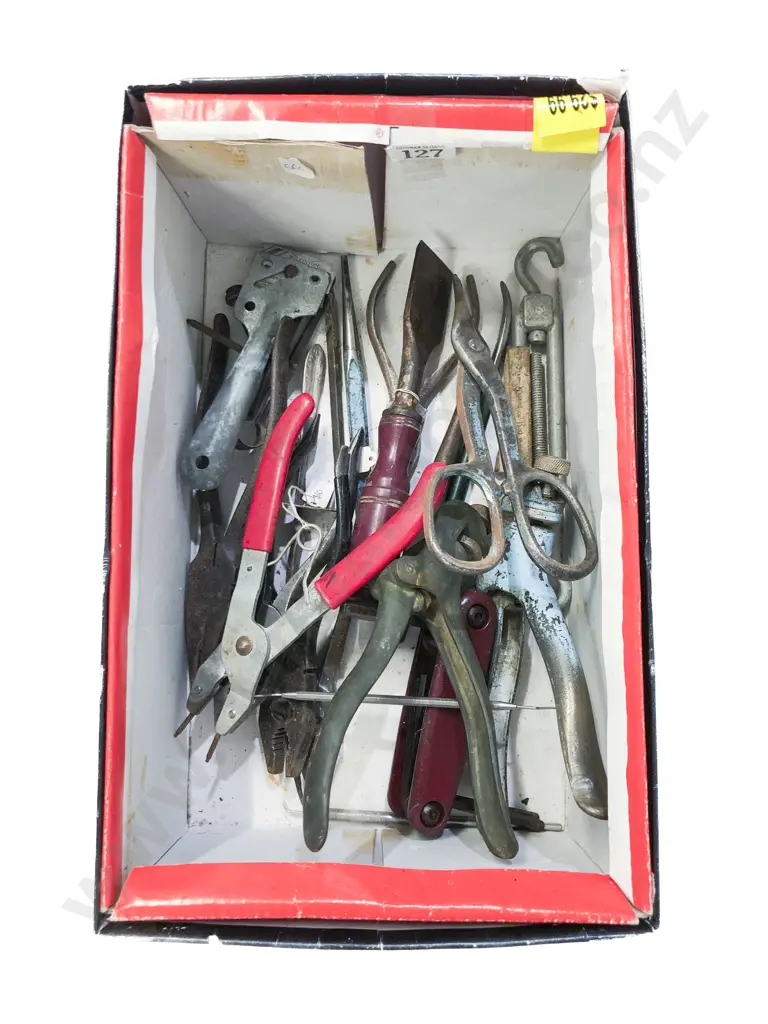 Qty of Assorted Vintage Tools Image 1++