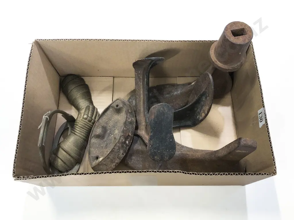 Qty of Assorted Vintage Metalware Image 1++