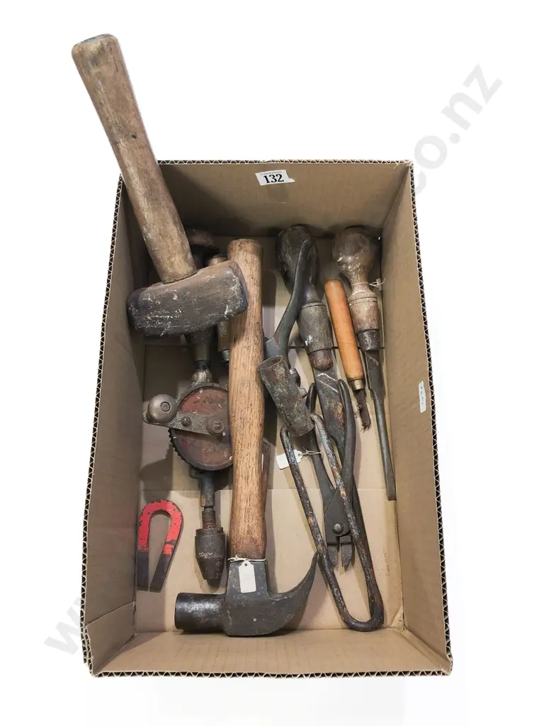 Box of Assorted Vintage Tools Image 1++