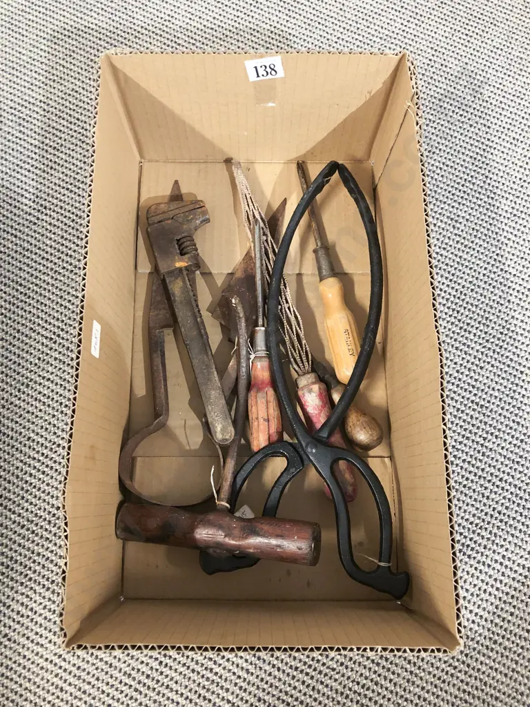 Box Qty of Assorted Vintage Tools Image 1++