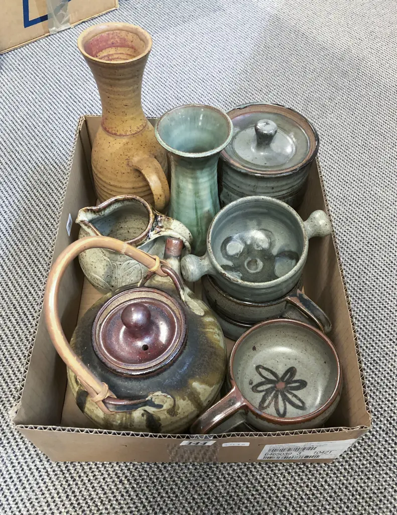 Box of Assorted NZ Pottery Image 1++