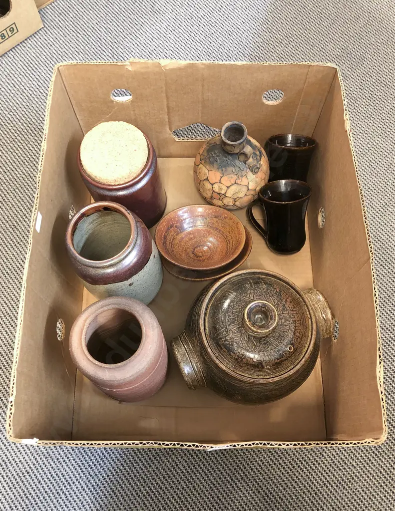 Box of Assorted NZ Pottery Image 1++