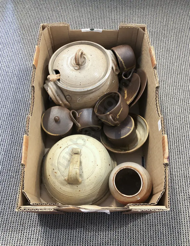 Box of Assorted NZ Pottery Image 1++