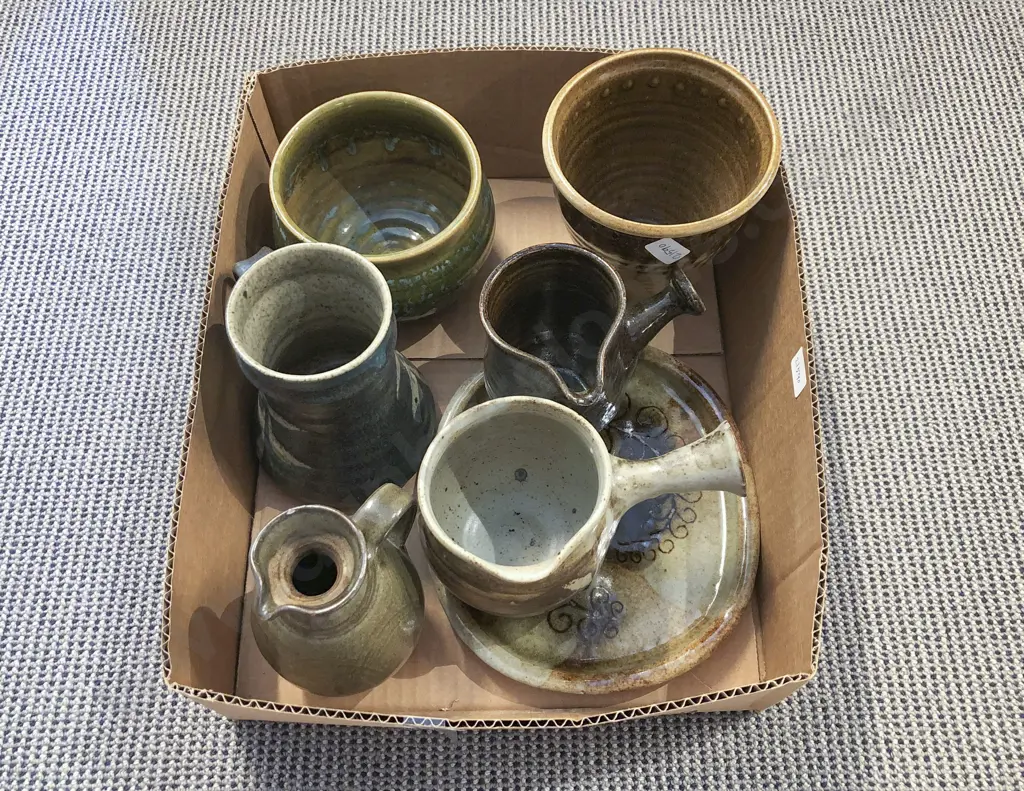 Box of Assorted NZ Pottery Image 1++