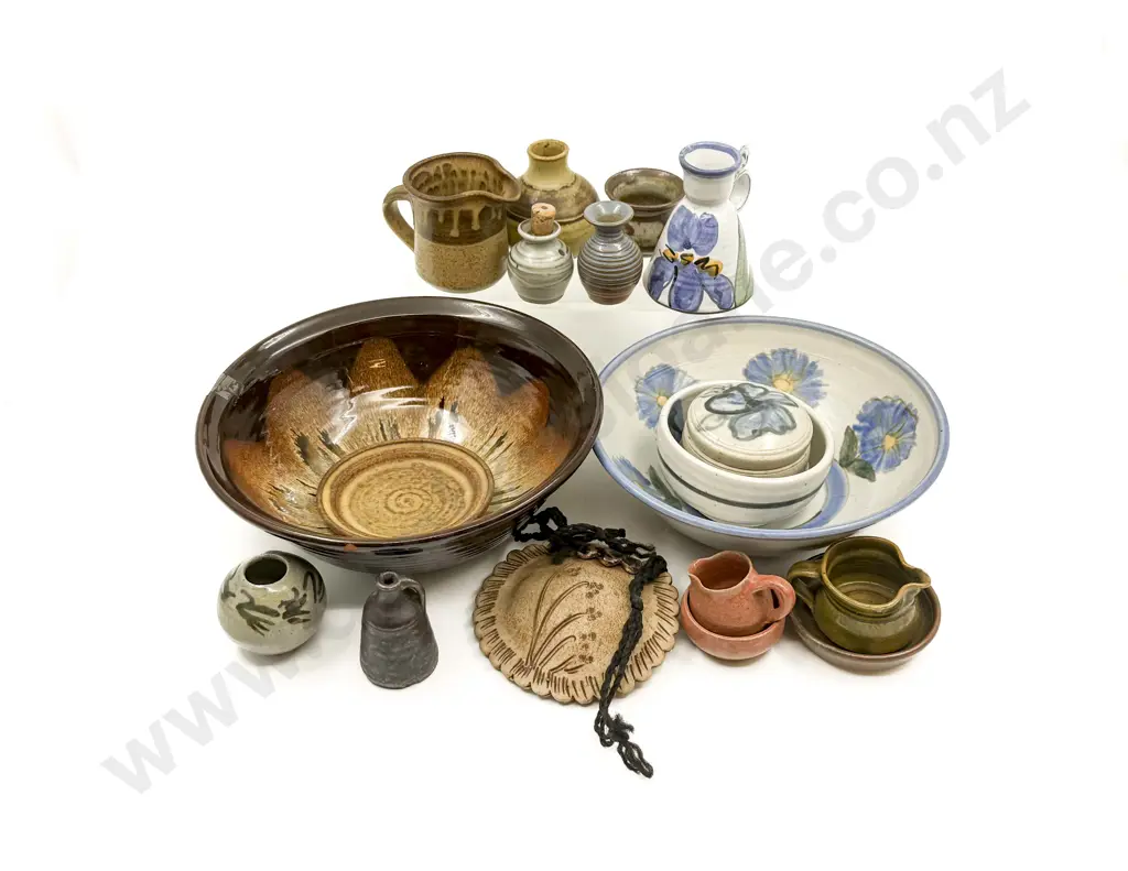 Qty of Assorted Pottery Image 1++