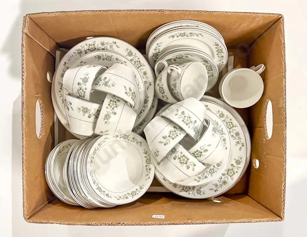 Floral Decorated Part Dinner Set Image 1++
