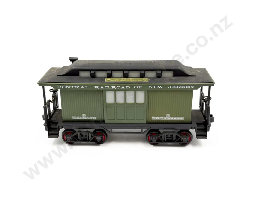 Jim Beam "Beam's Baggage Car Bottle" Novelty Whisky Decanter (seal unbroken full) Image 1++