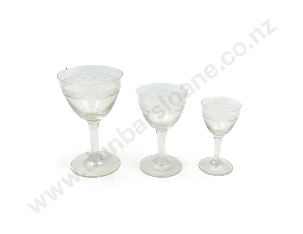 Qty of Etched Glassware Image 1++