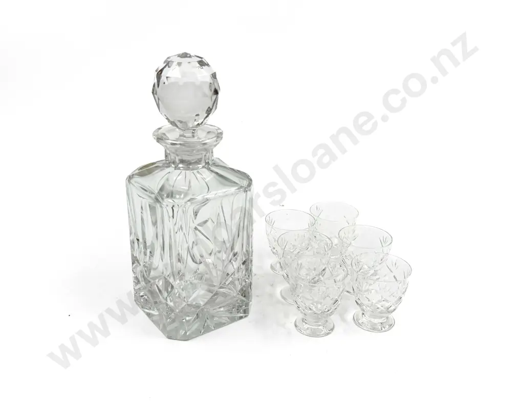 Crystal Whiskey Decanter and Six Small Crystal Glasses Image 1++