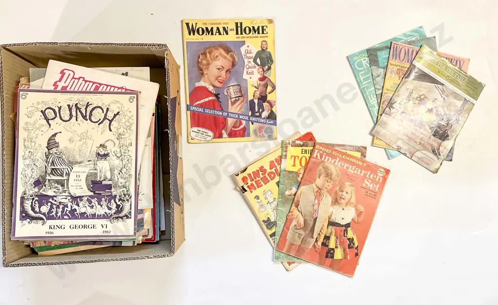 Qty of Assorted Vintage Magazines Image 1++