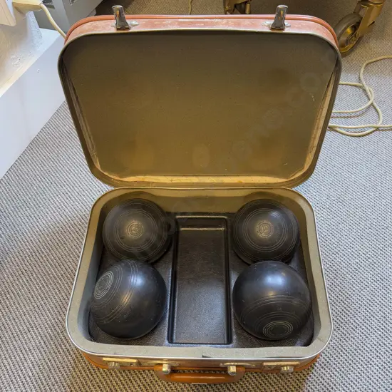 Cased Lawn Bowls