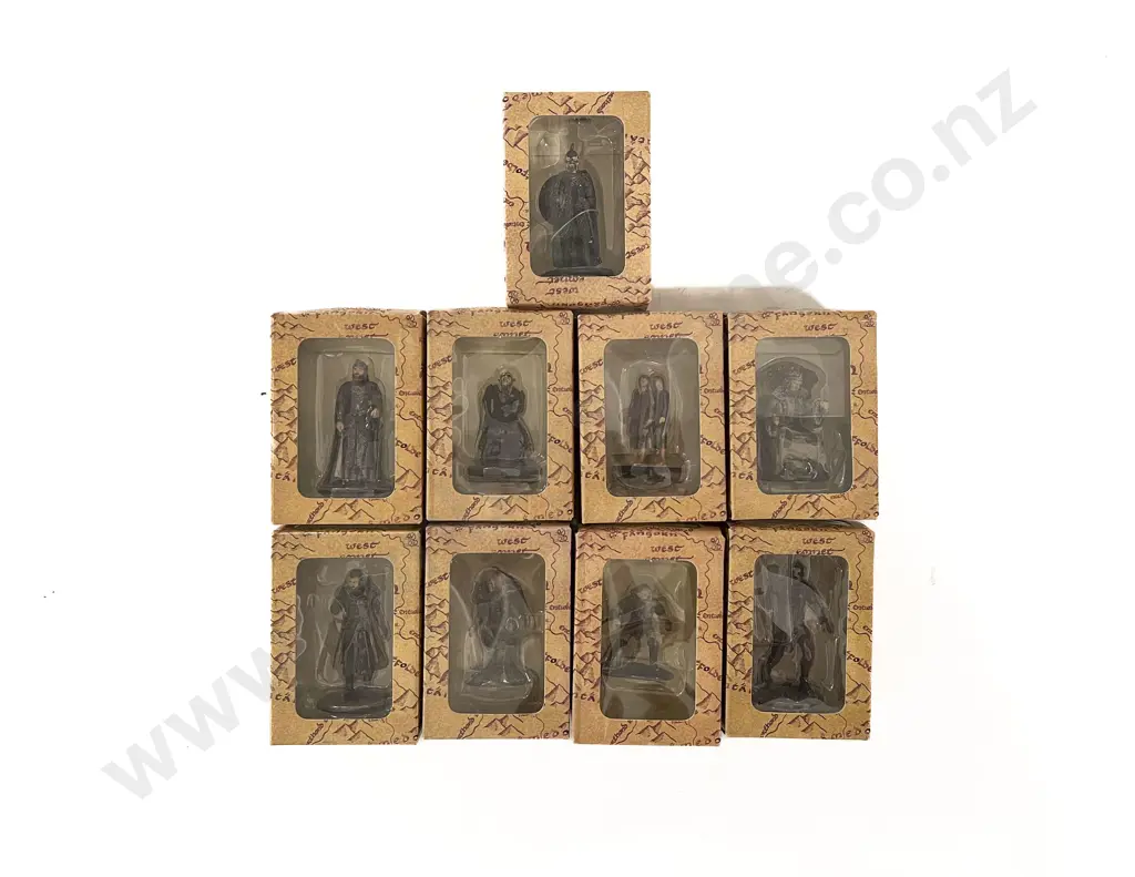 Nine New Line Productions Miniature LOTR Figures Image 1++